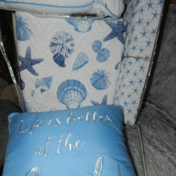 Sun & Sea 9 Pc Quilt Bedding Set Ocean Seashells Coastal King Blue/White NEW/NEW - Picture 3 of 14
